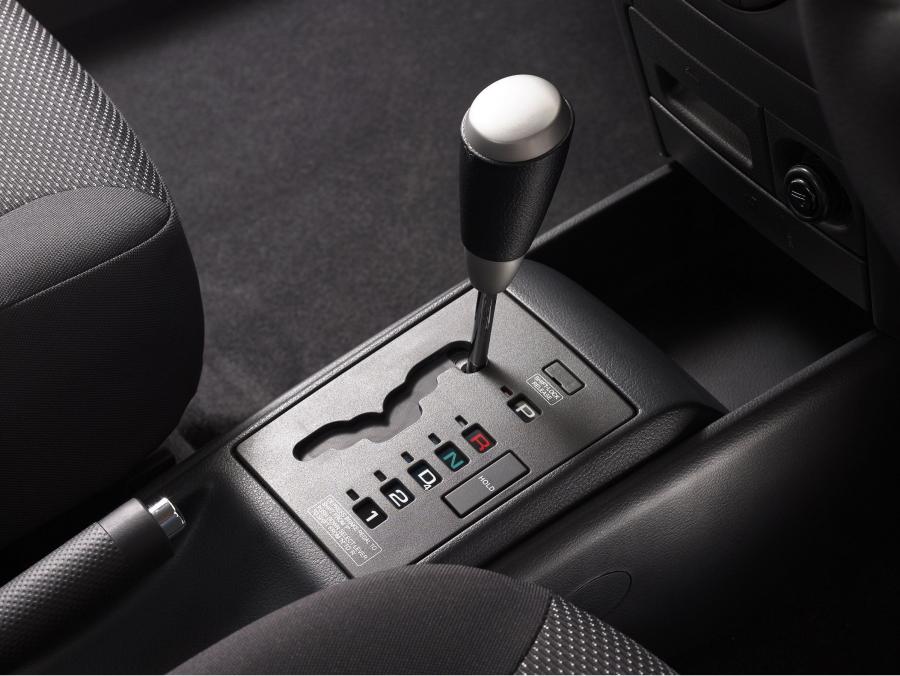  Holden Barina Sedan 2006 года  (фото 8 из 25)